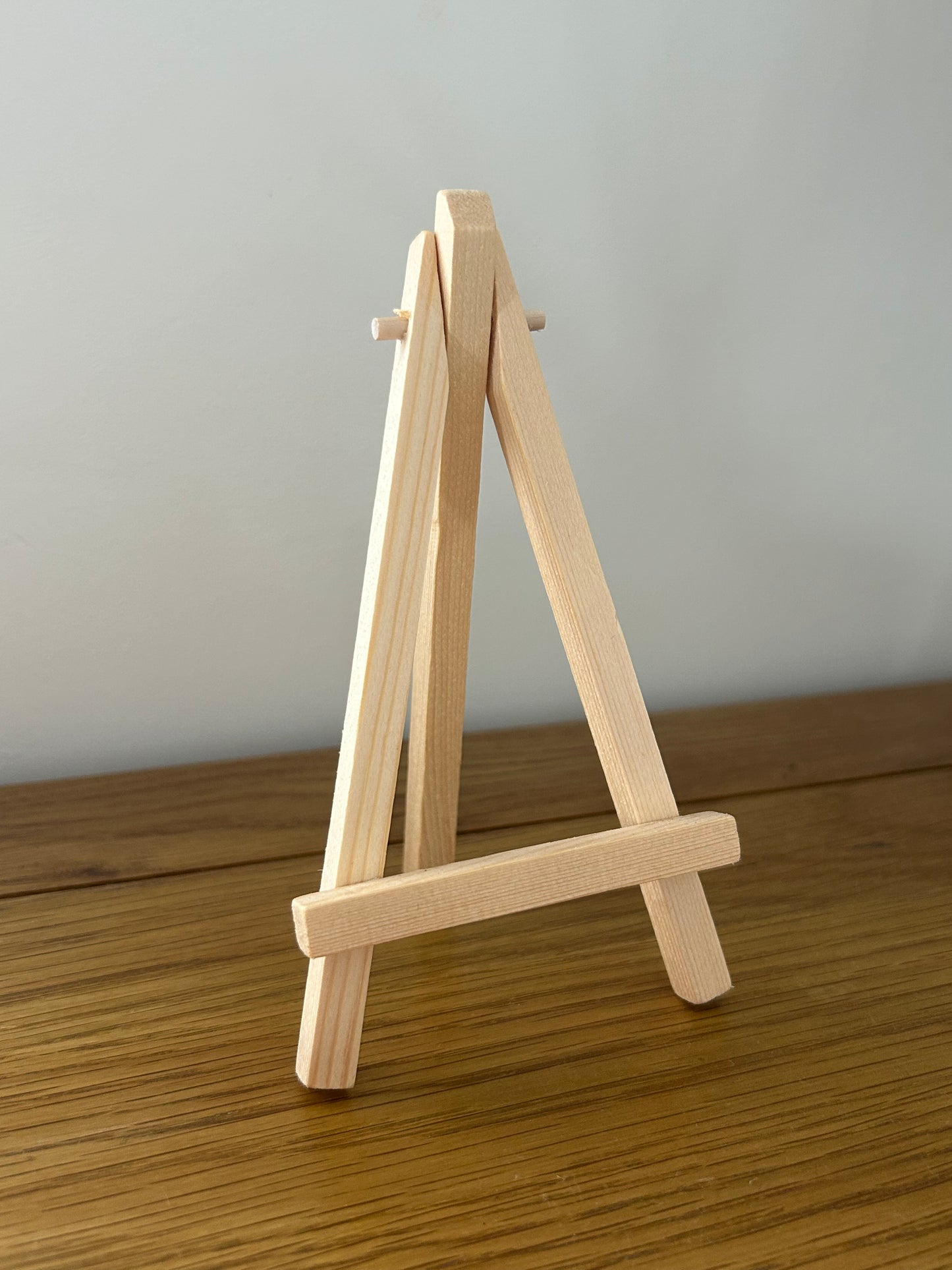 Hoop Display Easel